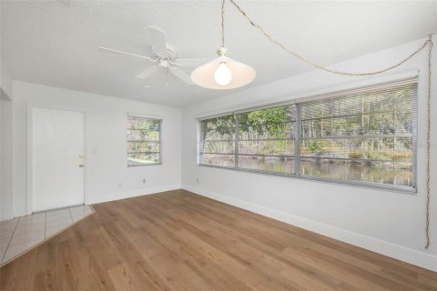 Купить кондоминиум в Сан-Сити-Центр, Флорида 7 комнат, 134.52м2, № 2148761 - фото 9