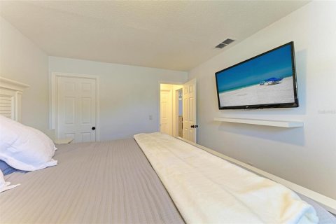 Condo in Bradenton, Florida, 1 bedroom  № 1918037 - photo 15