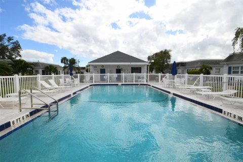 Condo in Bradenton, Florida, 1 bedroom  № 1918037 - photo 19