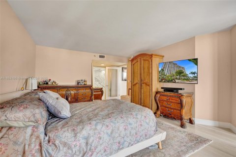 Купить кондоминиум в Майами, Флорида 2 спальни, 117.8м2, № 2055158 - фото 21