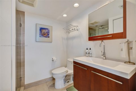 Купить кондоминиум в Майами, Флорида 2 спальни, 117.8м2, № 2055158 - фото 16