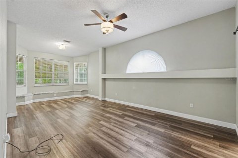 Villa ou maison à vendre à New Port Richey, Floride: 5 chambres, 262.73 m2 № 2149977 - photo 7