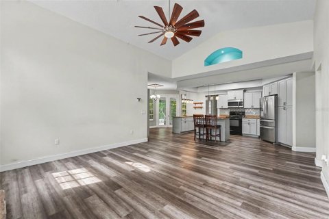 Villa ou maison à vendre à New Port Richey, Floride: 5 chambres, 262.73 m2 № 2149977 - photo 16