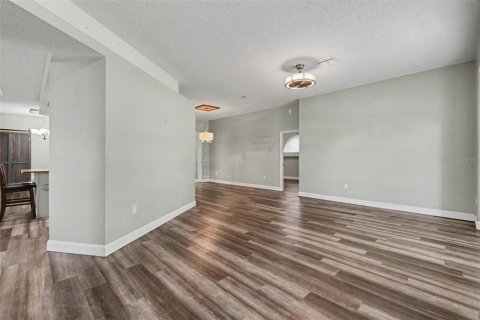 Villa ou maison à vendre à New Port Richey, Floride: 5 chambres, 262.73 m2 № 2149977 - photo 28