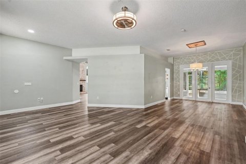 Villa ou maison à vendre à New Port Richey, Floride: 5 chambres, 262.73 m2 № 2149977 - photo 2