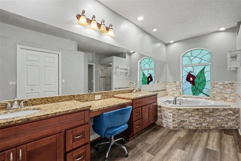 Villa ou maison à vendre à New Port Richey, Floride: 5 chambres, 262.73 m2 № 2149977 - photo 10