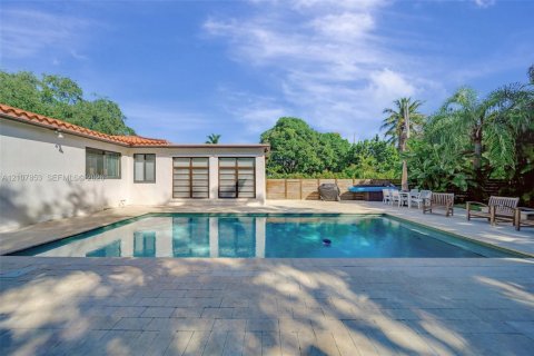House in Miami Shores, Florida 3 bedrooms № 2427808 - photo 27