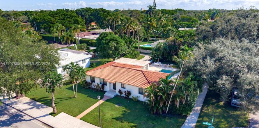 House in Miami Shores, Florida 3 bedrooms № 2427808