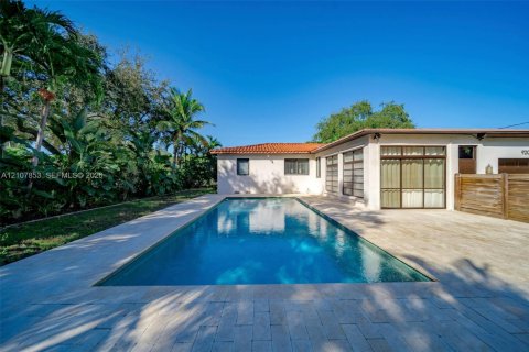 House in Miami Shores, Florida 3 bedrooms № 2427808 - photo 26