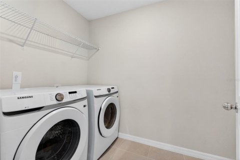 Casa en venta en Winter Haven, Florida, 4 dormitorios, 243.96 m2 № 2385621 - foto 23