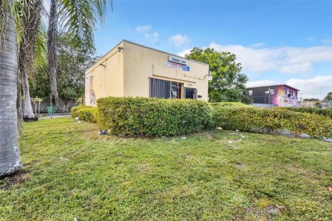 Immobilier commercial à Miami, Floride № 2178102