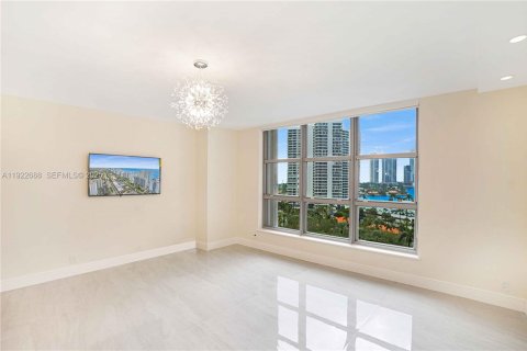 Copropriété à louer à Aventura, Floride: 2 chambres, 136.01 m2 № 2080398 - photo 12