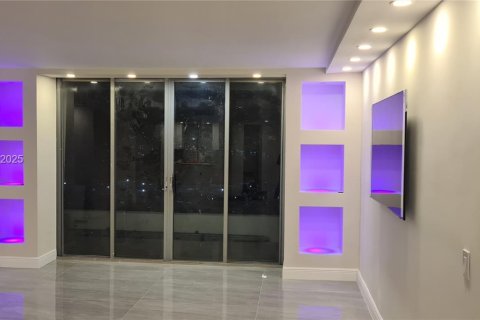 Снять в аренду кондоминиум в Авентура, Флорида 2 спальни, 136.01м2, № 2080398 - фото 22