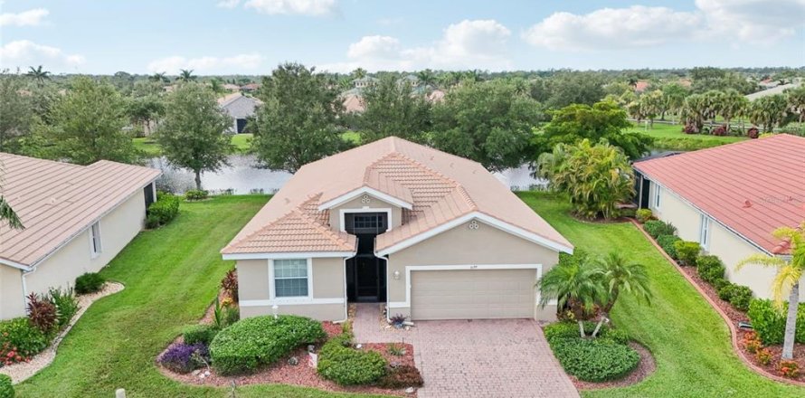 House in North Port, Florida 3 bedrooms, 184.5 sq.m. № 1854058