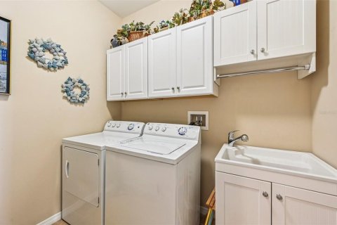 House in North Port, Florida 3 bedrooms, 184.5 sq.m. № 1854058 - photo 21