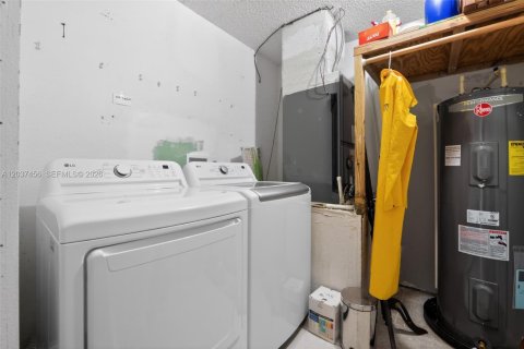 Villa ou maison à vendre à Orlando, Floride: 3 chambres, 210.33 m2 № 2270791 - photo 26