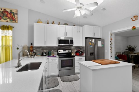 Villa ou maison à vendre à Orlando, Floride: 3 chambres, 210.33 m2 № 2270791 - photo 28