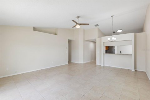 Купить виллу или дом в Киссимми, Флорида 7 комнат, 130.99м2, № 2304402 - фото 6