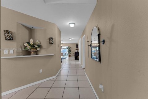 Купить виллу или дом в Майами, Флорида 4 спальни, 213.86м2, № 1936027 - фото 19