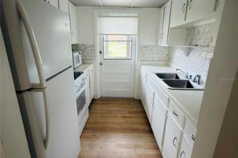 Condo in Orlando, Florida, 1 bedroom  № 2277668 - photo 10