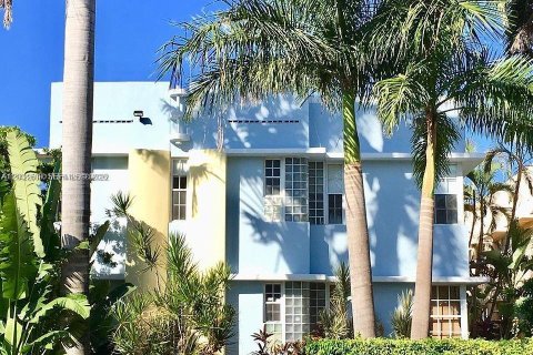 Studio in the Condo in Miami Beach, Florida  № 2146498