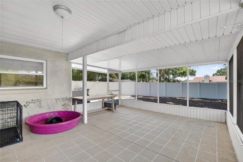 House in Winter Haven, Florida 3 bedrooms, 159.05 sq.m. № 2117879 - photo 23