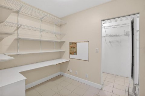 House in Winter Haven, Florida 3 bedrooms, 159.05 sq.m. № 2117879 - photo 19