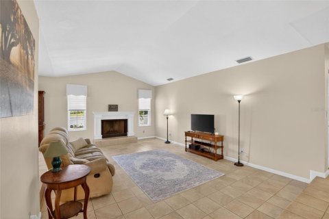 House in Winter Haven, Florida 3 bedrooms, 159.05 sq.m. № 2117879 - photo 7