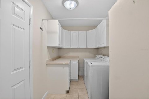 House in Winter Haven, Florida 3 bedrooms, 159.05 sq.m. № 2117879 - photo 21