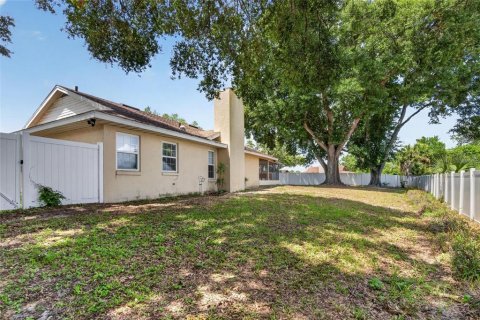 House in Winter Haven, Florida 3 bedrooms, 159.05 sq.m. № 2117879 - photo 30