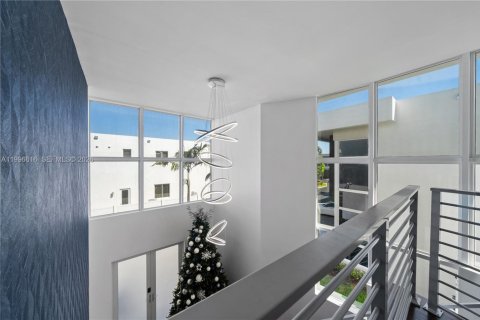 Casa en venta en Doral, Florida, 4 dormitorios, 281.49 m2 № 2058164 - foto 9