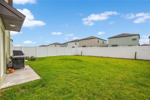 House in Lakeland, Florida 5 bedrooms, 216.09 sq.m. № 2259457 - photo 12
