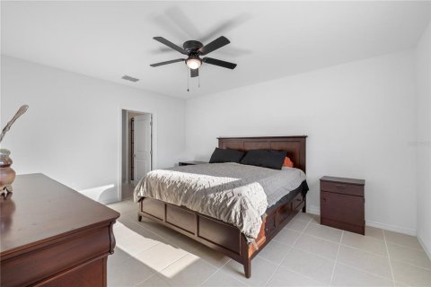 House in Lakeland, Florida 5 bedrooms, 216.09 sq.m. № 2259457 - photo 10
