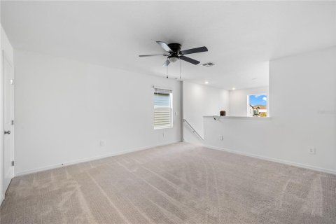House in Lakeland, Florida 5 bedrooms, 216.09 sq.m. № 2259457 - photo 13