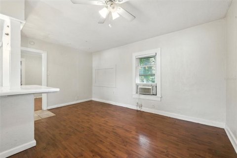 Propiedad comercial en venta en Saint Petersburg, Florida, 5 dormitorios, 194.54 m2 № 1916415 - foto 6
