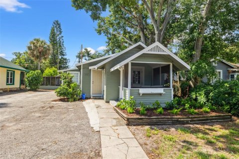 Propiedad comercial en venta en Saint Petersburg, Florida, 5 dormitorios, 194.54 m2 № 1916415 - foto 2