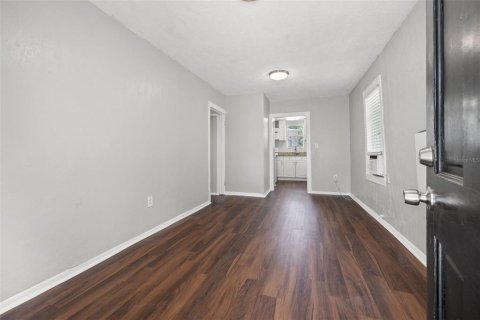 Propiedad comercial en venta en Saint Petersburg, Florida, 5 dormitorios, 194.54 m2 № 1916415 - foto 20