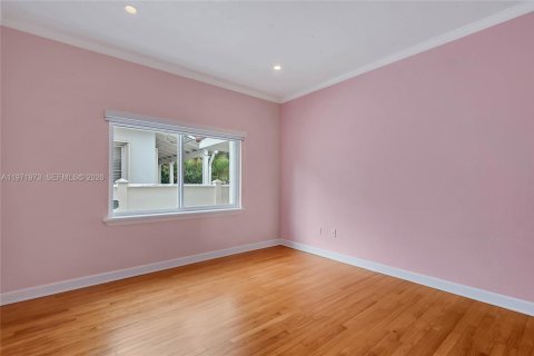 Villa ou maison à louer à Miami, Floride: 3 chambres, 215.63 m2 № 2042270 - photo 20