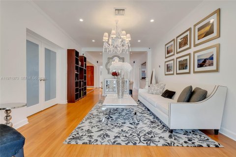 Villa ou maison à louer à Miami, Floride: 3 chambres, 215.63 m2 № 2042270 - photo 6