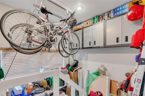 Villa ou maison à louer à Miami, Floride: 3 chambres, 215.63 m2 № 2042270 - photo 23