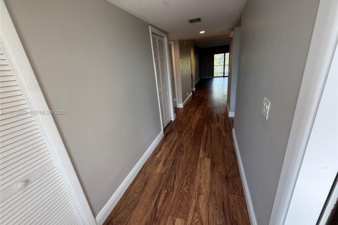 Copropriété à vendre à Weston, Floride: 2 chambres, 114.36 m2 № 2033667 - photo 3