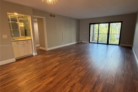 Copropriété à vendre à Weston, Floride: 2 chambres, 114.36 m2 № 2033667 - photo 8