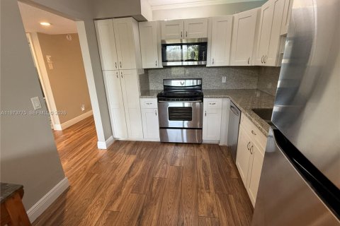 Copropriété à vendre à Weston, Floride: 2 chambres, 114.36 m2 № 2033667 - photo 6