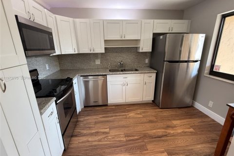 Copropriété à vendre à Weston, Floride: 2 chambres, 114.36 m2 № 2033667 - photo 4