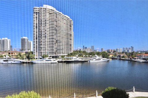 Condominio en venta en Aventura, Florida, 1 dormitorio, 71.35 m2 № 1024024 - foto 25