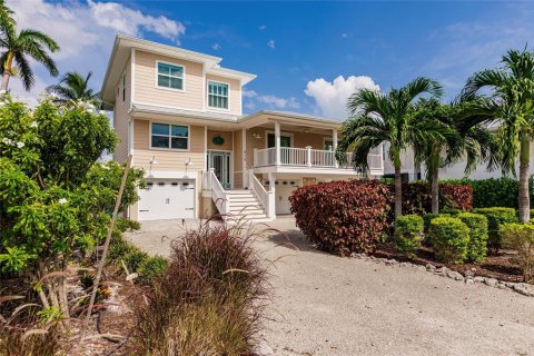 Casa en venta en Anna Maria, Florida, 3 dormitorios, 238.94 m2 № 1591325 - foto 1