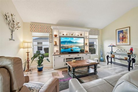 Casa en venta en The Villages, Florida, 3 dormitorios, 179.02 m2 № 1835183 - foto 9
