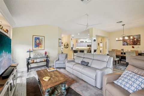 Casa en venta en The Villages, Florida, 3 dormitorios, 179.02 m2 № 1835183 - foto 11