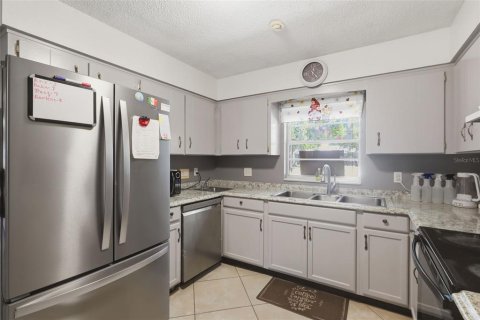 House in Bunnell, Florida 4 bedrooms, 202.53 sq.m. № 2122744 - photo 3