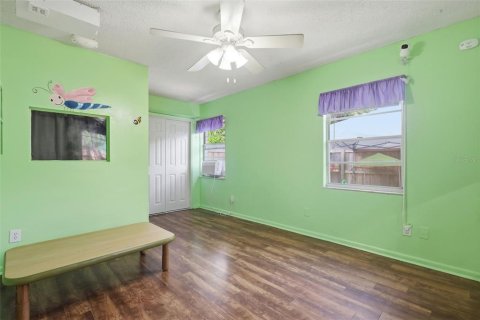 House in Bunnell, Florida 4 bedrooms, 202.53 sq.m. № 2122744 - photo 25